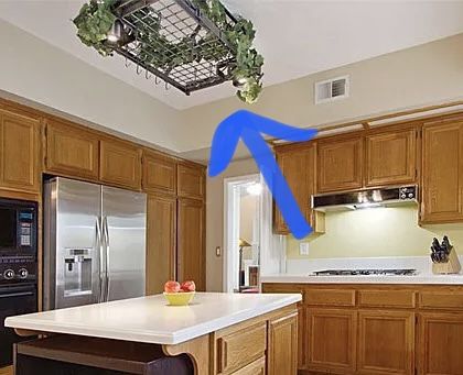 Ceiling Kitchen Pot Rack With 2 Lights