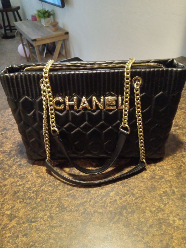 Chanel Tote Bag With Athenticity Card