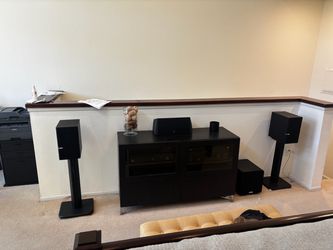Kef Q100 speakers