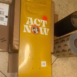 Globe 8.0 Act Now Skateboard Deck Free Jessup Griptape