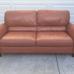 LUXURY FINE GRAIN ITALIAN LEATHER SOFA 