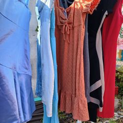 I  HAVE  SEVERAL BEAUTIFUL  DRESSES PROM DATE $10 EACH 