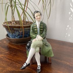 Royal Doulton Porcelain Figurine “A Gentleman From Williamsburg 