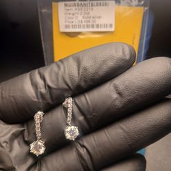 New 2 ct Moissanite Diamond Pendant Earings.