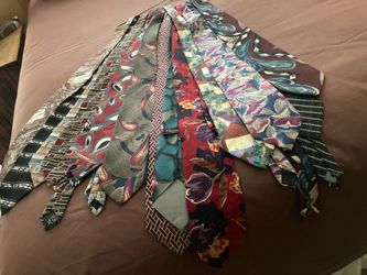 Vintage New Designer Neck Tues Mint Condition EACH