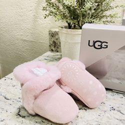 Size1-2 baby pink ugg boots 