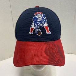 NEW ENGLAND PATRIOTS Fitted Hat Cap FLEXFIT SIZE SMALL MEDIUM VINTAGE LOGO NFL
