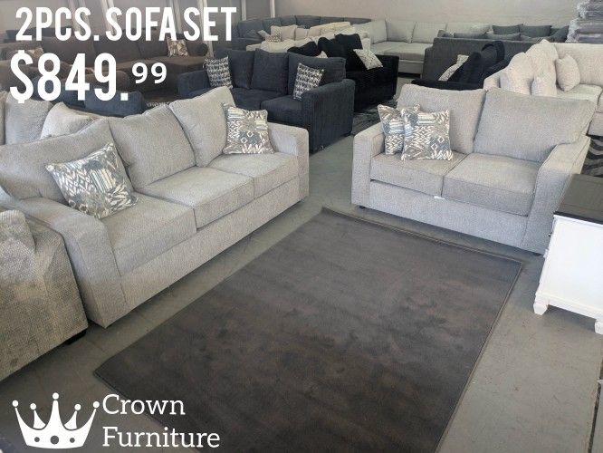 Light Gray Sofa & Loveseat W/Rug