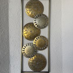 Metal Wall Decor (Gold Circles)