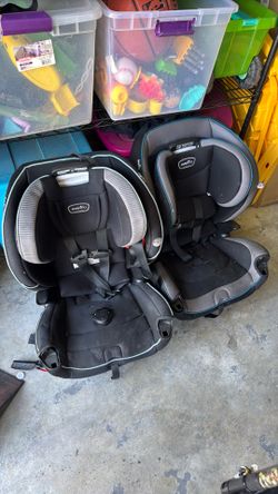 2 matching evenflo car seats used