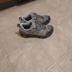 Merrell Vibram Hiking boots 8.5 Womens