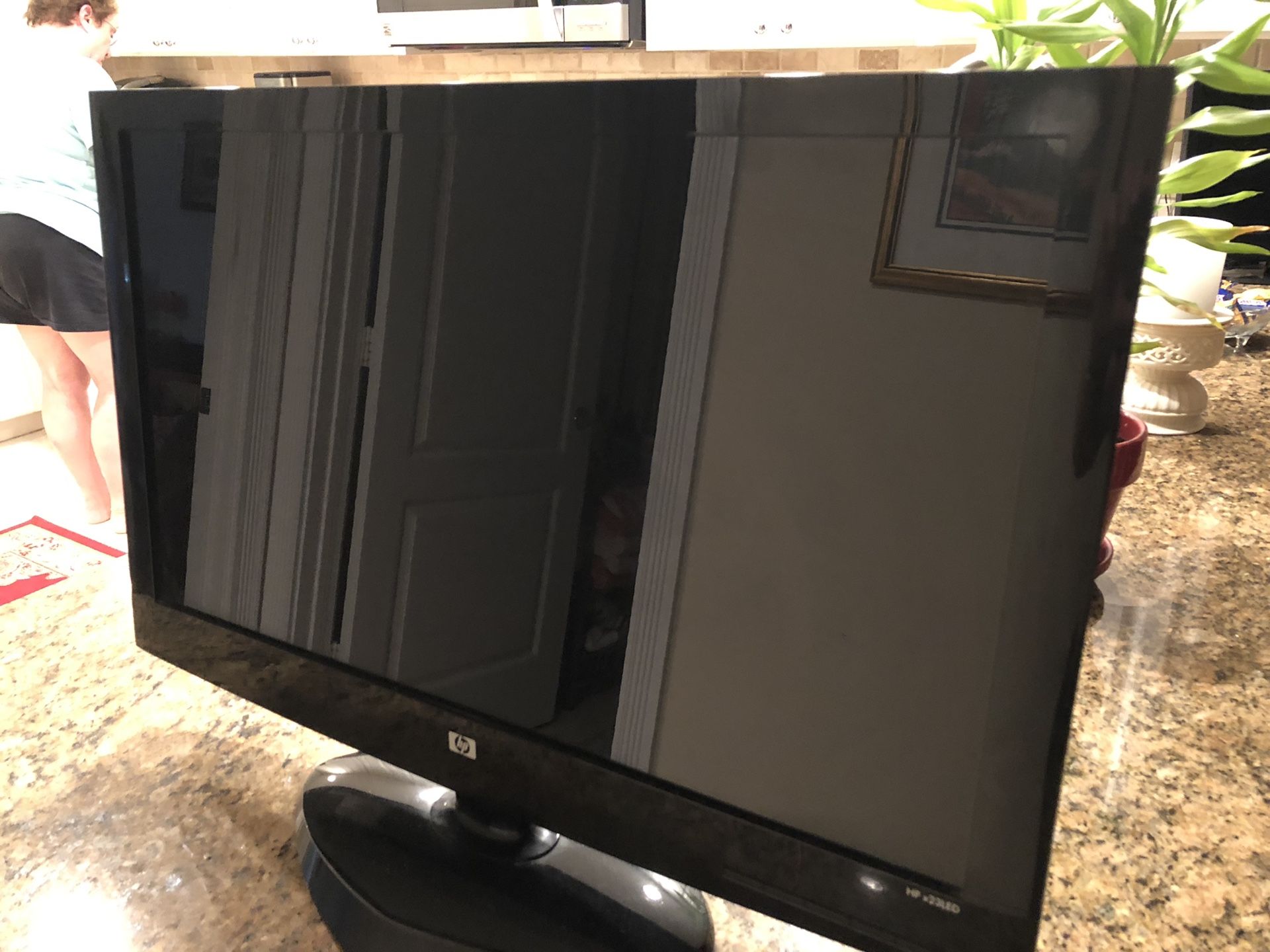 HP x23 LED Computer Monitor