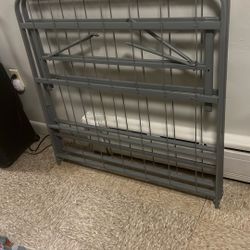 Twin Mattress Holder 