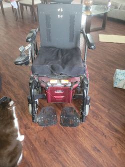 Motorized wheelchair for disabled people