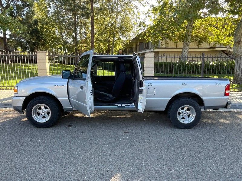 2010 Ford Ranger XLT
King-Cab 4 Doors 4.0 LT