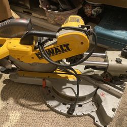 Dewalt Double Bevel Compound Miter Saw DW718