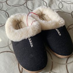 Women’s slippers