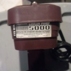 New Cooler Pump 110  Plug with Ground 