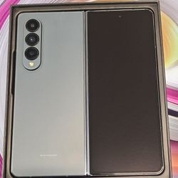 Samsung Galaxy Z Fold 4 256gb  Unlocked, FREE Smartwach/ Headphones. Pay $1 Today Rest in payments. NO CREDIT NEEDED FINANCING