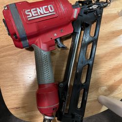 Senco 4G0001N FinishPro 42XP 15 Gauge 1-1/4" To 2-1/2" Finish Nailer
