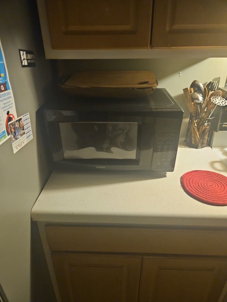 Microwave In Good Condition