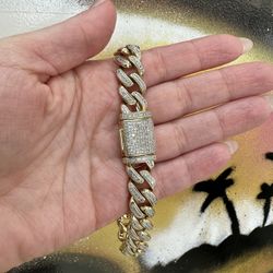 10k DIAMOND BRACELET 