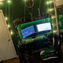 Really Nice Quality Desk!