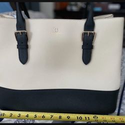 Kate Spade Large Purse (Big Enough For Computer As Well)