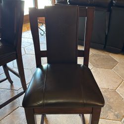 5 Bar Stools 