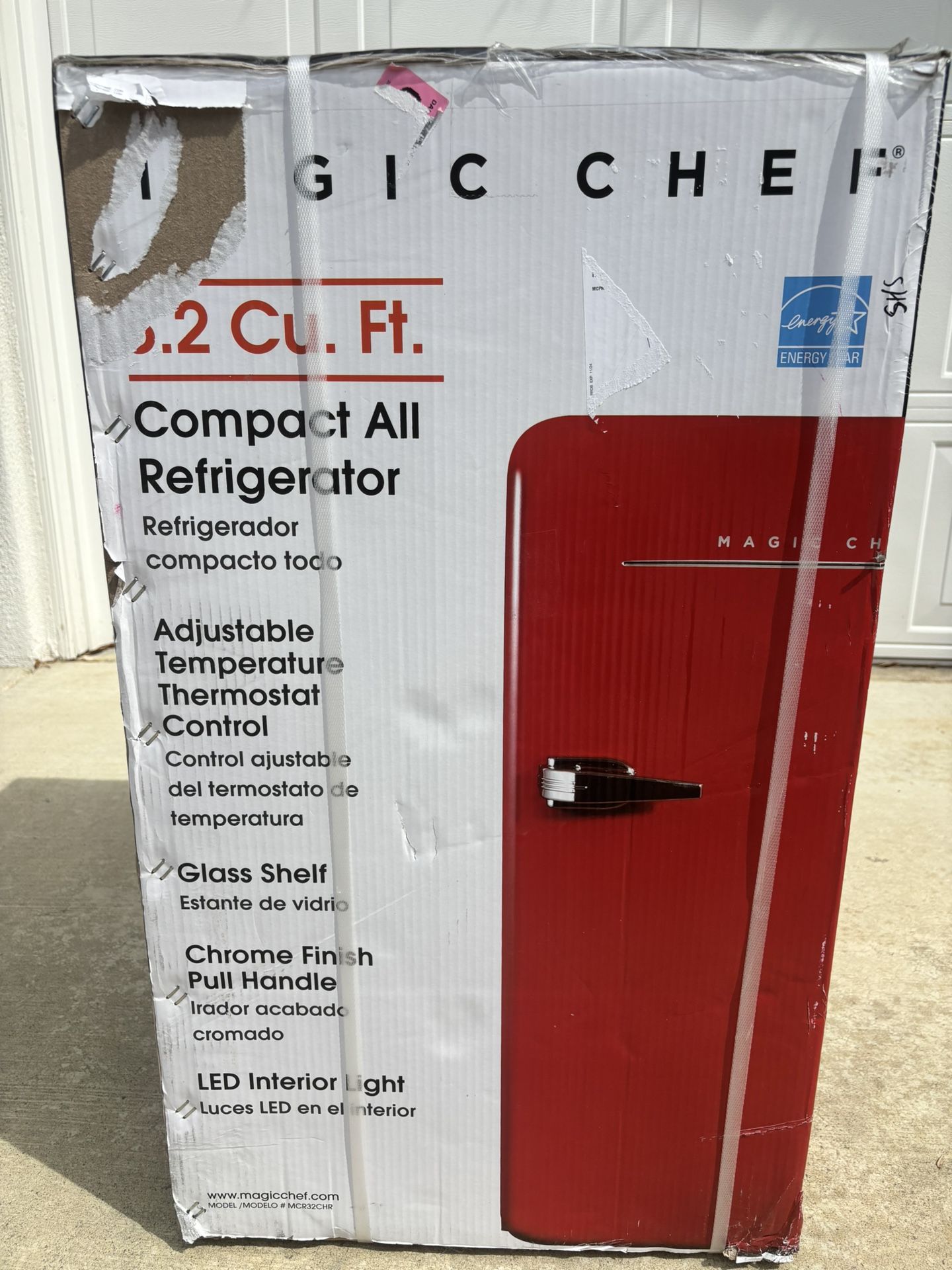 Mini Fridge - 200$ Or BO