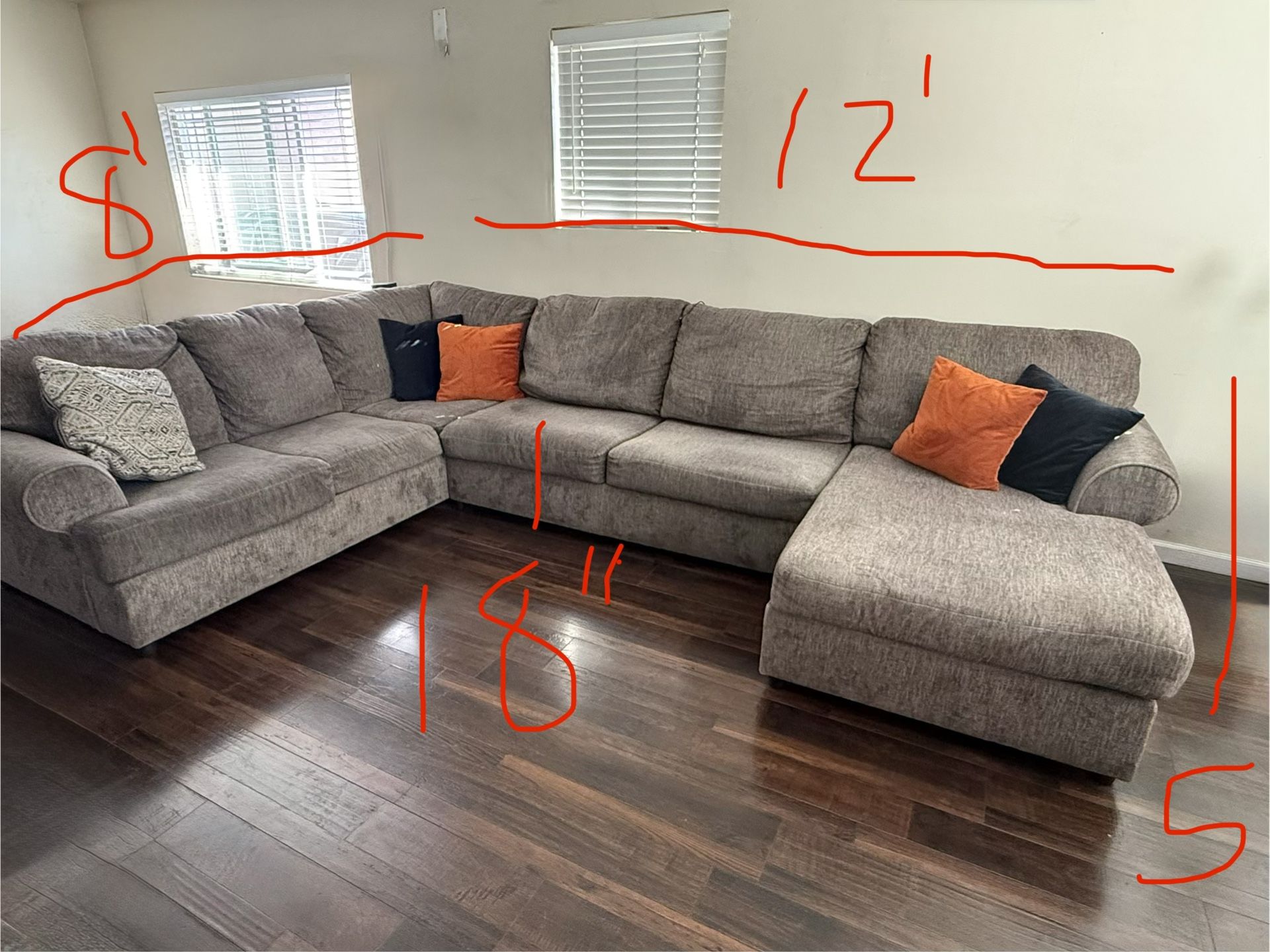 U Shaped Sectional Couch 