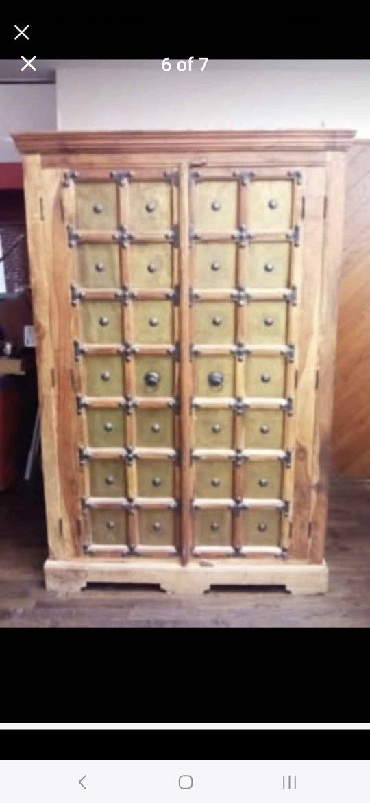 2 Door Cabinet/ Wardrobe