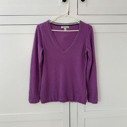 Banana Republic Italian Yarn Purple Wool Chasmere V Neck Sweater Size Small