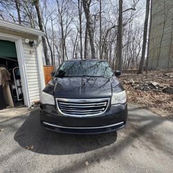2014 Chrysler Town & Country 