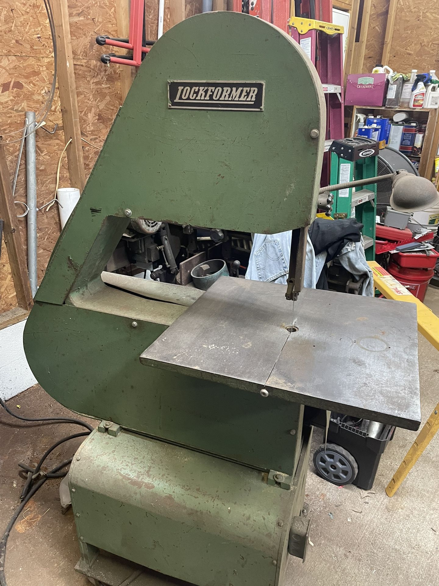 Lockformer 24S Bandsaw