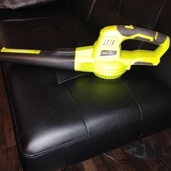 Cordless Leaf Blower