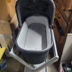 Uppababy Bassinet Make Offer