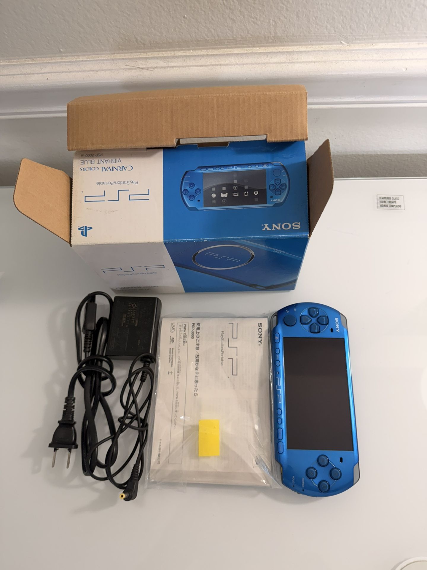 PSP In Box Carnival Blue 3000 Like New