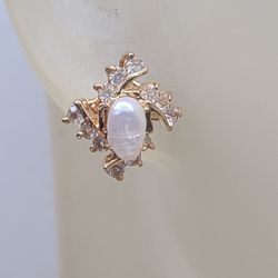 GENUINE FRESHWATER PEARLS 