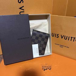 Louis Vuitton Men’s Wallet 