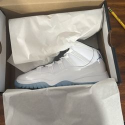 Jordan 11s Legend Blues Size 3y