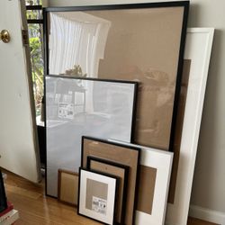 Lot of Frames - 8 total - Poster Frame - Picture Frame Art
