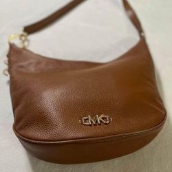 Micheal Kors Izzy Bag 
