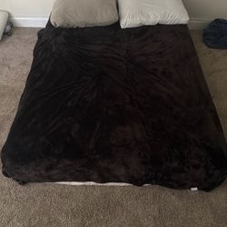 Full Size Bed 