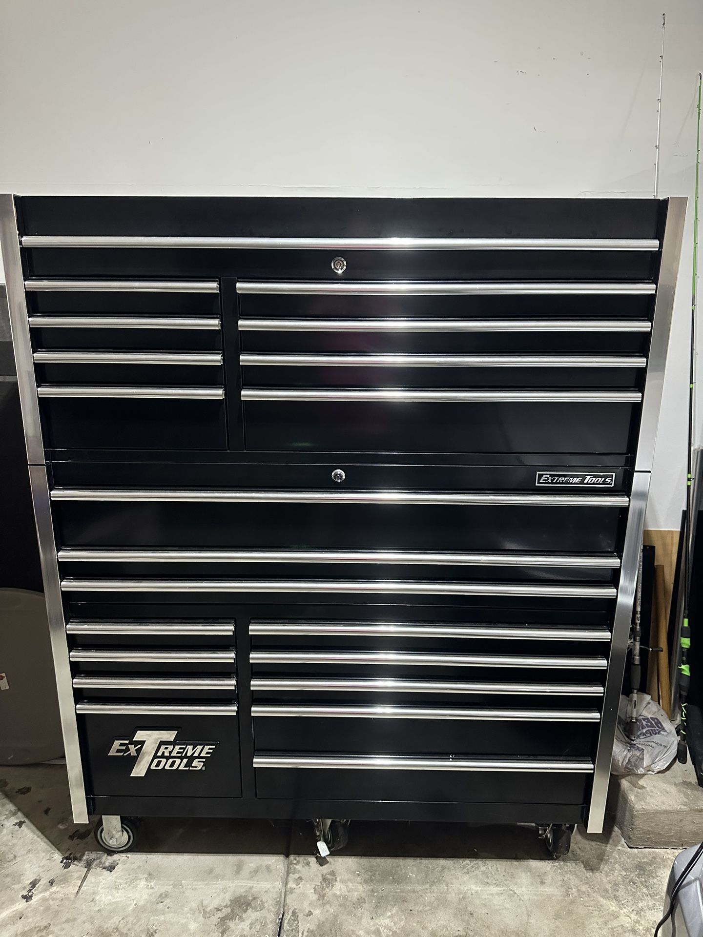 Extreme Tool Boxes 55" x 25" Deep 20 Drawer Tool Cabinet & Top Chest