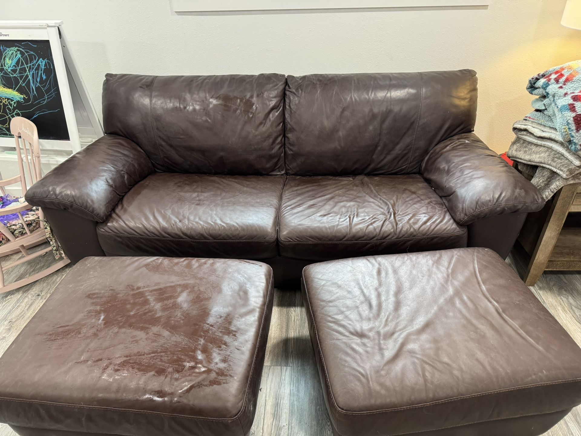 LEATHER COUCH
