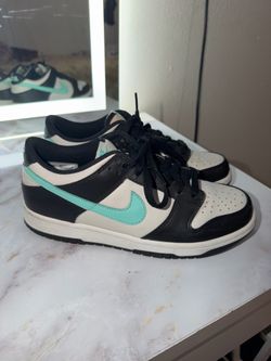 Tiffany Blue Dunks (W8)