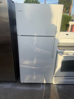 Refridgator freezer