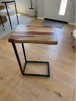 Set of 2 mid century modern side/end tables