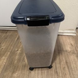 30 Gallon Pet Food Storage Container
